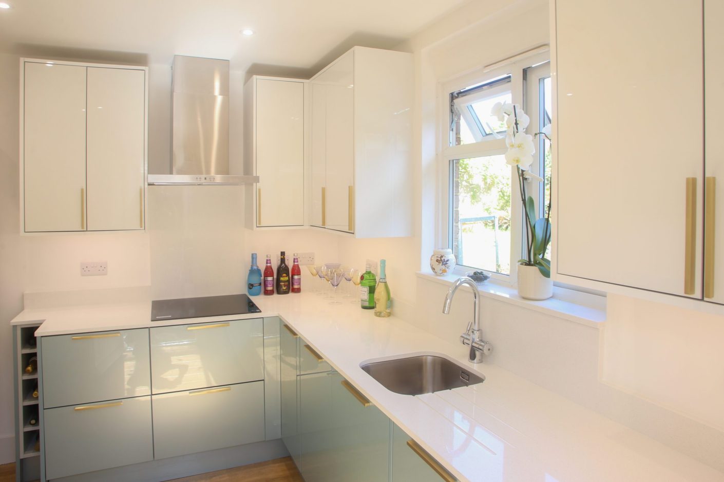 Dover White Quartz Worktops from Mayfair Worktops